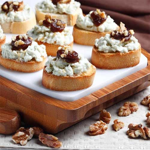 Apple and Blue Cheese Toasts