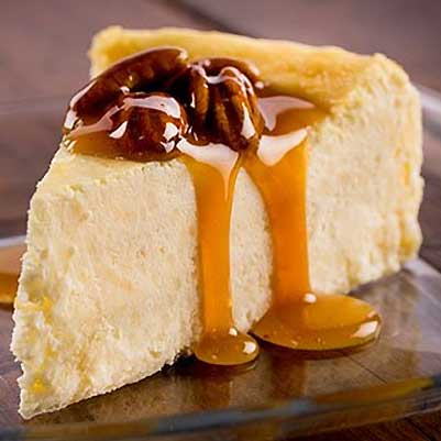 Rice Cheesecake with Praline Sauce