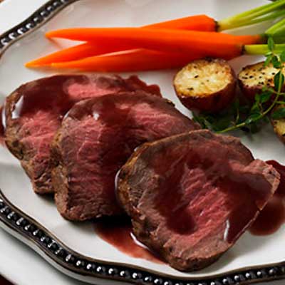 Roast Beef Tenderloin with Cranberry-Red Wine Sauce