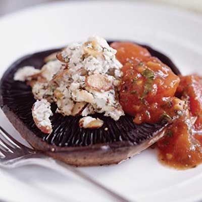 Stuffed Portobello Mushrooms with Tomato Sauce