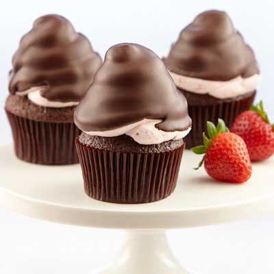 Chocolate-Dipped Buttercream Cupcakes