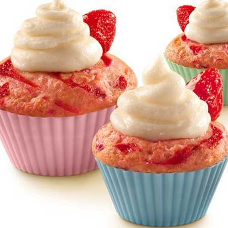 Strawberry Cupcakes with Buttercream Icing