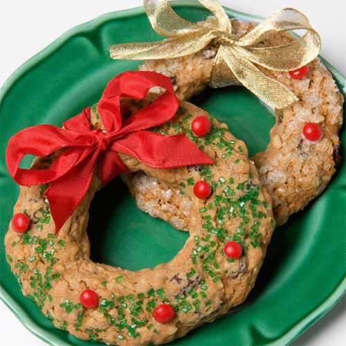 Raisin Oatmeal Wreath Cookies