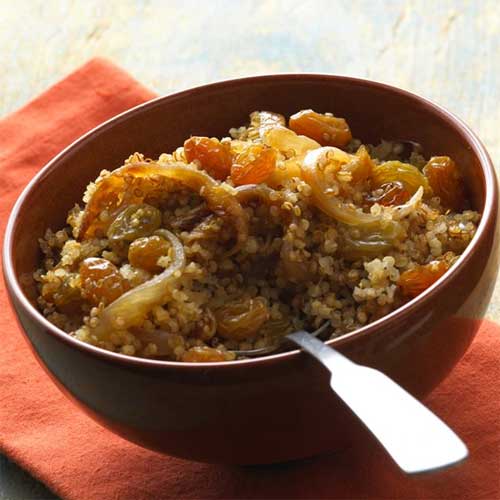 Quinoa with Raisins and Caramelized Onions