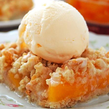 Peaches and Cream Pie Bars a la Mode