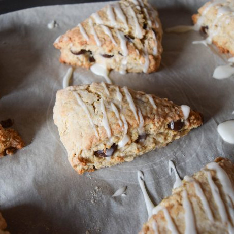 Oatmeal Cinnamon Chocolate Chip Scones