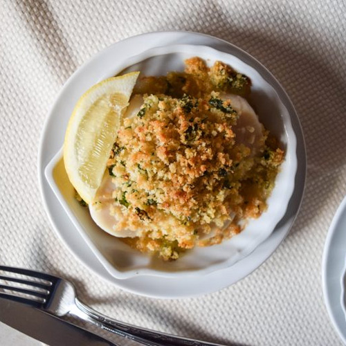 Baked Scallops with Herb Crumbs