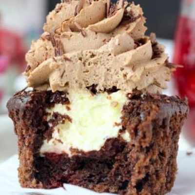 Chocolate Cherry Cream Pie Cupcakes