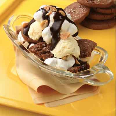 Rocky Road Ice Cream Parfaits