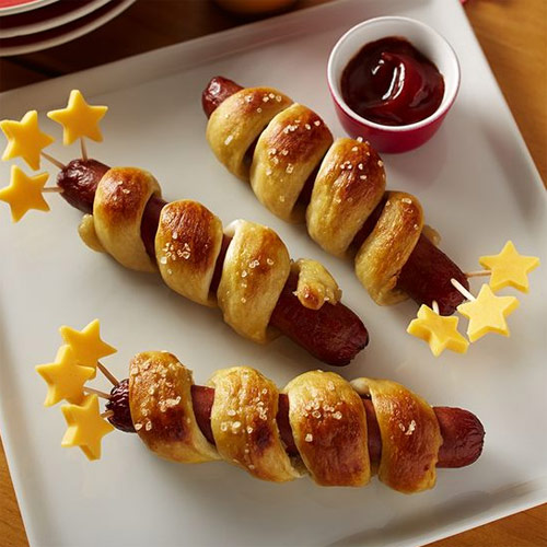 Enjoy the Game with these Pretzel Hot Dogs